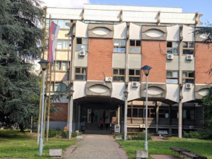 Троје деце повређено на рингишпилу у Батајници, ухапшен власник