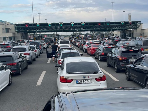 На Хоргошу због појачаног саобраћаја отворено шест терминала