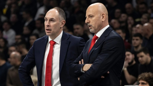 Мирко Оцокољић на клупи Партизана против Бајерна