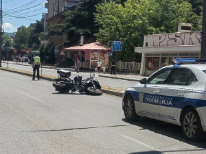 Судар мотоцикла и бицикла у Нишу, двојица повређена