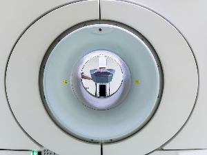 Мушкарца у САД усисала магнетна резонанца, настрадао због ланца око врата