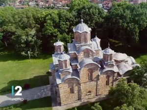 Јутарњи програм из три студија