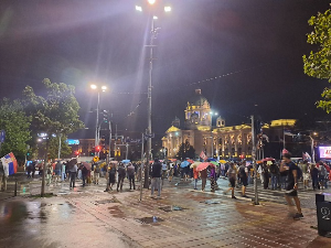 Студенти у блокади се вратили у зграду ДУНП-а, протести у више градова, инциденти у Краљеву