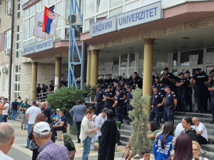 Десеторици ухапшених у Новом Пазару одређено задржавање до 48 часова 