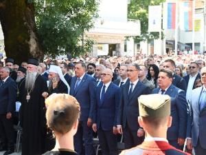 Свечаном академијом на Тргу слободе обележено 150 година од Невесињске пушке