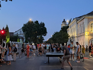 Протестне шетње и блокаде у више градова, без већих застоја у саобраћају