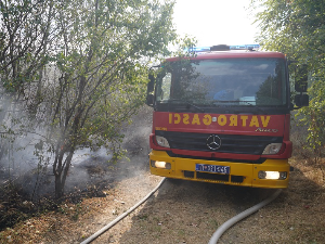 Пожари широм Србије – у Крагујевцу активно више од 110,  укупно 165 интервенција за 24 сата