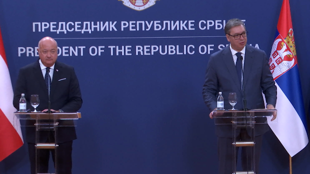 Вучић и Штокер: Желимо да продубимо сарадњу Србије и Аустрије; потписана декларација о унапређењу односа