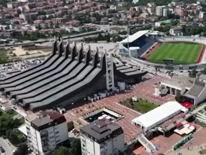 Три коалиције и 17 политичких партија пријавиле су се за изборе 28. децембра на КиМ