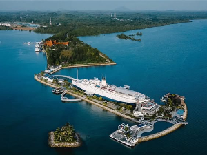 Купио најстарији путнички брод на свету – и потрошио 18 милиона долара претварајући га у хотел
