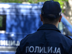 Ухапшене две особе због сумње да су напале полицајце испред Филозофског факултета у Новом Саду