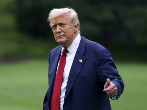 Трамп: Поједини Американци би могли да добију неку врсту дивиденде од нових царина