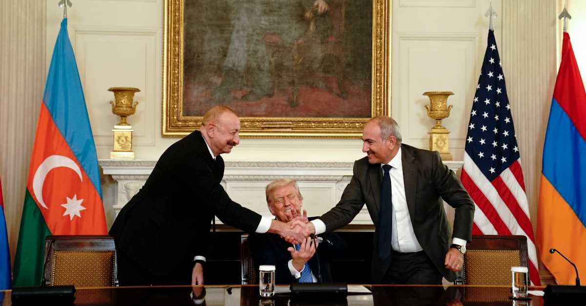 Азербејџан и Јерменија потписали декларацију о миру у Вашингтону (Фото: EPA / NATHAN HOWARD / POOL) Азербејџан и Јерменија потписали декларацију о миру у Вашингтону