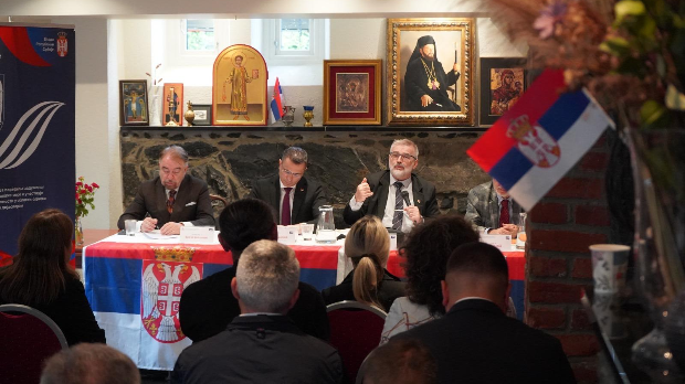 Трибина „Истином за Србију” одржана и у Ослу Трибина „Истином за Србију” одржана и у Ослу