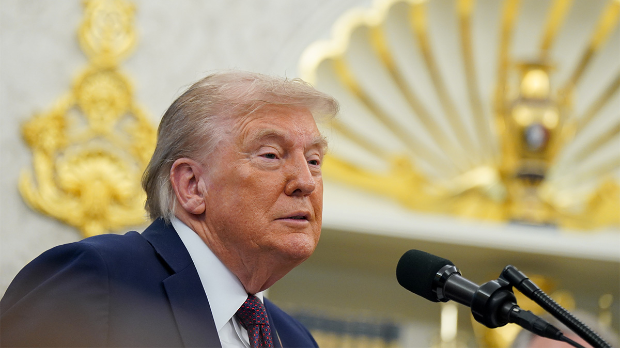 Трампов Версај у Белој кући – позлаћивање Овалне собе