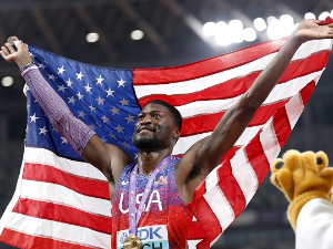 Кордел Тинч најбржи у дисциплини 110 метара препоне на СП у Токију Кордел Тинч најбржи у дисциплини 110 метара препоне на СП у Токију