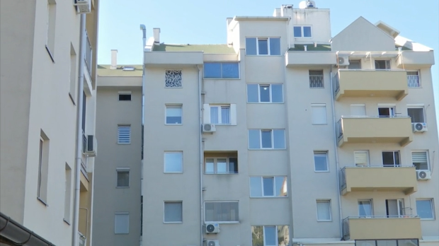 Живот у згради из перспективе управника и станара: Изазови и реалност