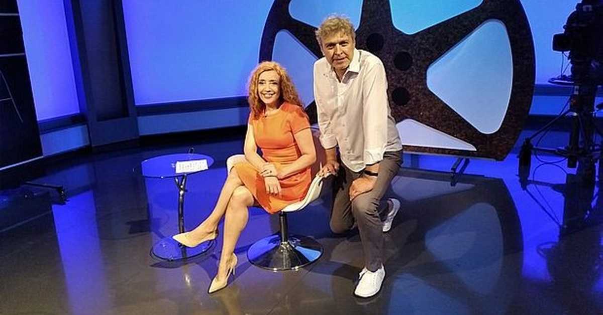 Заводљива телевизија: Тв серија - Позориште у кући Заводљива телевизија: Тв серија - Позориште у кући