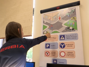 Златна медаља за Ању - "Шта знаш о саобраћају"