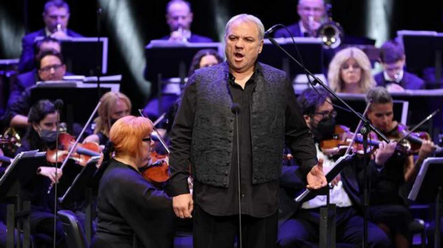 Жељко Лучић и пријатељи, 1. део (R)