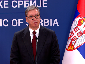 Вучић: Позивам све да остану мирни и да се уздрже од насиља