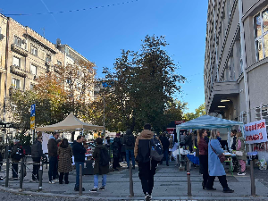 Шести дан блокаде Пете београдске гимназије (Фото: РТС / Јована Аксентијевић) Шести дан блокаде Пете београдске гимназије