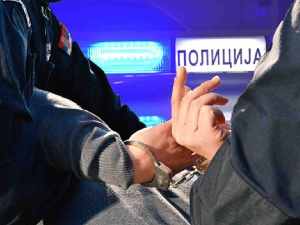 Ухапшен осумњичени да је оштрим предметом повредио мушкарца у Синђелићевој улици