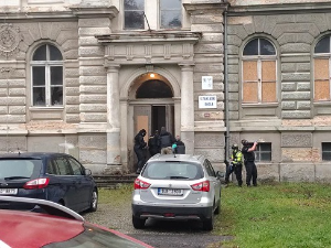 Чешки полицајци залутали на вежби - упали у погрешну зграду, уместо статиста затекли престрављене ученике
