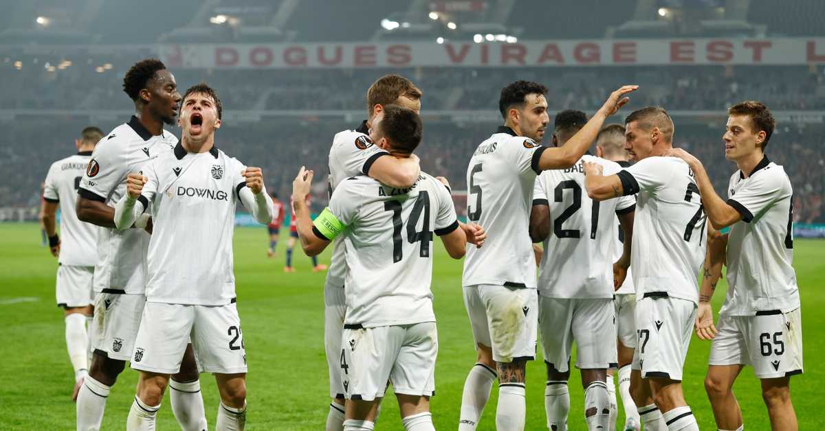 Узбудљива фудбалска ноћ у Лилу у режији Андрије Живковића (Tanjug/AP photo / /Jean-Francois Badias) Узбудљива фудбалска ноћ у Лилу у режији Андрије Живковића