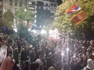 Групе студената из више градова пешаче ка Новом Саду, дочек и протест у Ваљеву (Фото: РТС) Групе студената из више градова пешаче ка Новом Саду, дочек и протест у Ваљеву