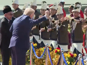 Малајски плес на амерички начин – кад Трамп увија куковима