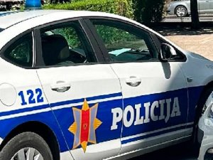 Цетињски суд за прекршаје прогласио кривим тројицу држављана Србије због графита