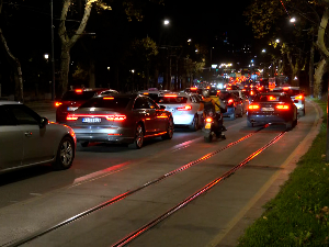 Колапс на кључним саобраћајницама у Београду током целог дана Колапс на кључним саобраћајницама у Београду током целог дана