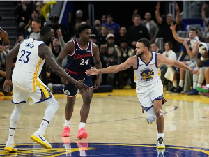 Богдановић губи Луово поверење, Голден Стејт без проблема са Клиперсима (Tanjug/AP Photo / Jeff Chiu) Богдановић губи Луово поверење, Голден Стејт без проблема са Клиперсима