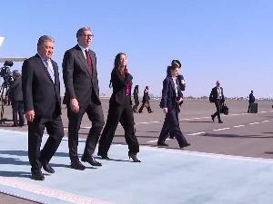 Вучић стигао у Самарканд, учествује на Генералној конференцији Унеска