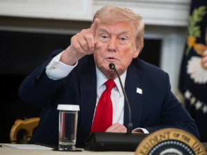 Трамп: САД ће од 1. новембра увести додатну царину од 100 одсто на увоз из Кине