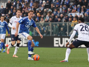 Батурина спасао Комо у надокнади, Болоња није издржала са играчем мање