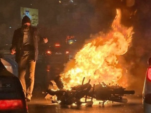 Смртна казна за Божје непријатеље – Иран између побуне и освете