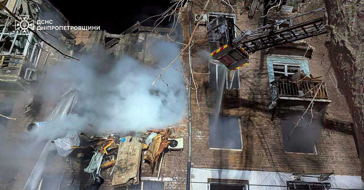 Зеленски: Након руских удара енергетска ситуација и даље тешка; Сијарто: Орбан препрека да се Мађарска увуче у рат