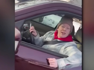 Објављен снимак убиства Рене Голд са камере агента који је пуцао у њу