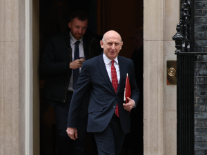 Британски министар одбране: Отео бих Путина; Генералштаб Украјине: Погођене три нафтне платформе "Лукоила"