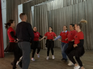  Родитељи и деца заједно на пробама КУД „Светозар Марковић" из Медвеђе код Јагодине