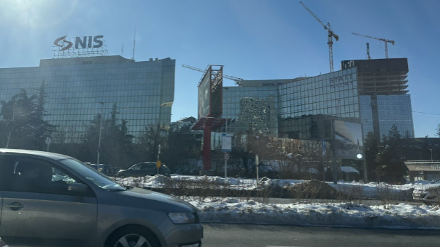 Вучић разговарао са руководством мађарског МОЛ-а о могућности куповине НИС-а