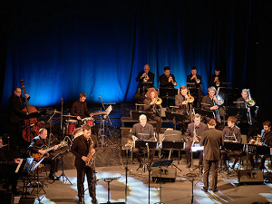 Биг Бенд РТС: Далеко и давно 