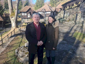 Знање имање