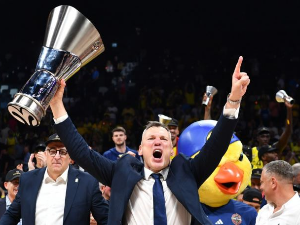 Јасикевичијус још три године у Фенеру