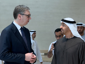 Вучић се састао се шеиком Мухамедом бин Заједом ал Нахјаном у Абу Дабију