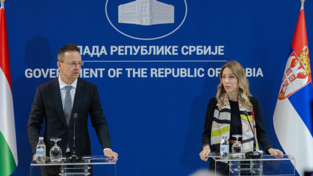 Ђедовић: Циљ да се преговори о НИС-у заврше до краја недеље; Сијарто: МОЛ заинтересован за добијање већинског власништва