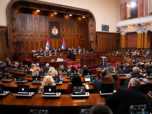 Посланици наставили расправу о 25 тачака дневног реда у Скупштини