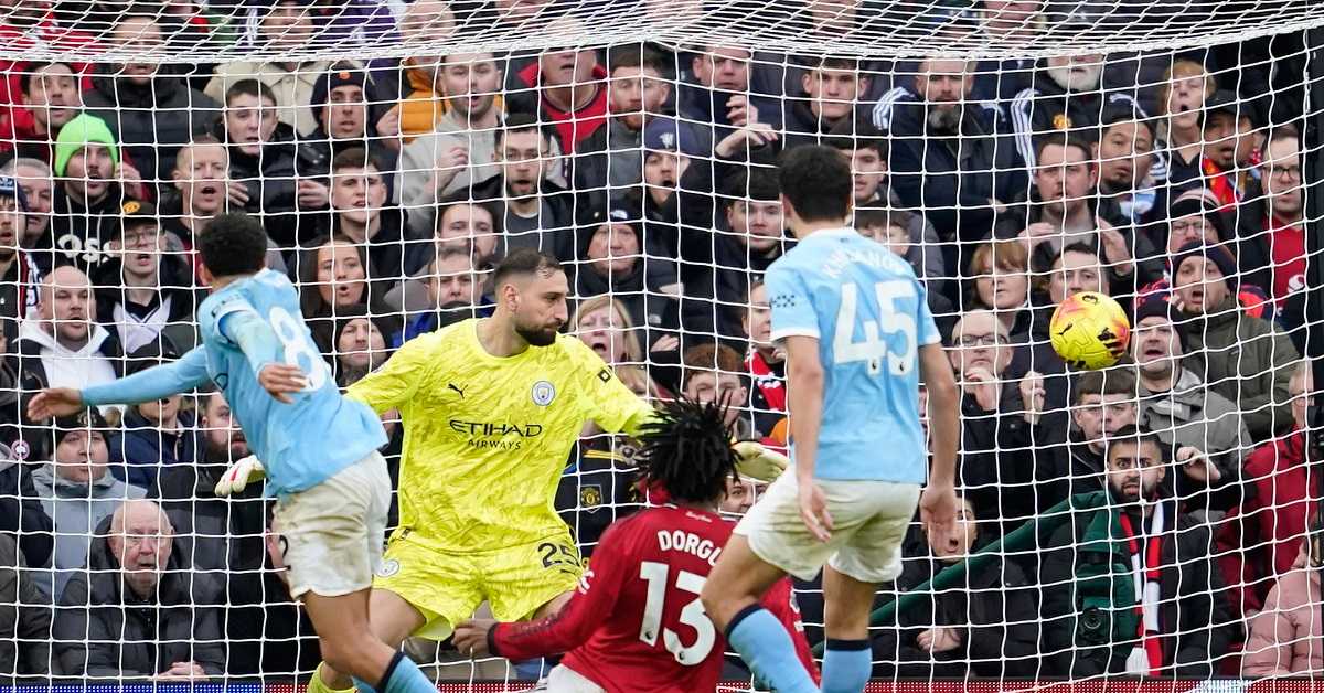 Сити се изгубио на "Театру снова", Јунајтед слави велику победу у градском дербију